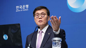 [일문일답] 이창용 "금리 인하 실기론? 1년 지나 평가해달라"
