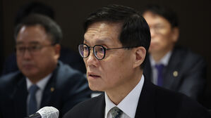 이창용 "경기 침체 아냐&hellip;재정 통한 전면적 부양책 필요 없다"