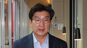 권성동 "한동훈, 겉치장만&hellip;'도곡동 7인회' 인적쇄신부터"
