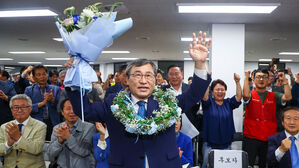 서울시교육감 정근식 당선 확실&hellip;진보교육 계승에 방점