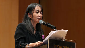 "한강 책, 1분당 평균 3권 대출"…공공 도서관서 대출 14배 급증