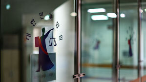 사망사고 내고 블랙박스 은폐한 견인차 기사 2심서 감형