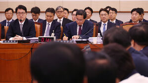 "검사 탄핵 부당" "김 여사 불기소 부당"&hellip;법사위 여야 격돌