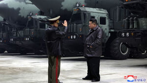 김정은, ICBM 등 전략미사일 기지 시찰