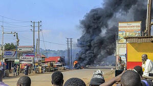 우간다서 유조차 폭발&hellip;어린이 포함 11명 사망