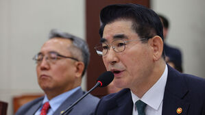 국회 국방위&middot;행안위, '비상계엄' 경위 추궁 긴급 현안질의