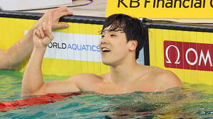 자유형 50ｍ 아시아 기록 세운 지유찬 "세계가 점점 다가온다"