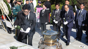박정희 45주기 추도식&hellip;한동훈 "도전정신 이어받아 변화&middot;쇄신"