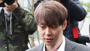 "이중계약&hellip;6억 달라" 박유천 전 소속사 대표, 손배소송서 패소
