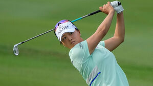 고진영, LPGA 토토 클래식 2R 4타 차 공동 5위