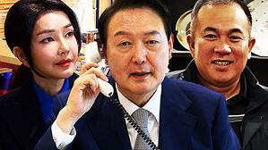 [영상] "이 얘기하면 다 뒤집어져" 하더니 "싹 태운다"는 명태균&hellip;'첫 폭로'부터 '윤 대통령 육성 파일'까지 쭉 되짚어보니