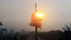 정부, '북 미사일 개발&middot;돈줄' 11명&middot;기관 4곳 제재&hellip;ICBM 대응