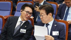 민주, 감사원장&middot;국방장관 탄핵 검토&hellip;"위증&middot;국회법 위반"