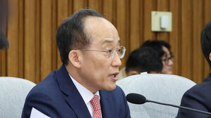 윤 대통령, 어제 추경호 만나&hellip;추경호 "국민소통 기회 일찍 가져달라 권유"