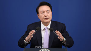 윤 대통령, 북 한국발 드론 주장에 "억지에 대응할 가치도 없어"