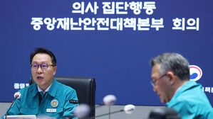 정부 "대화로 문제 해결"…의협·전공의 여야의정협의체 참여 촉구