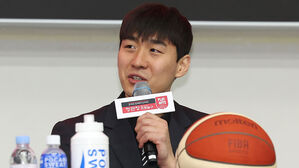 남자농구대표팀 김종규&middot;문정현 대신 이종현&middot;양홍석&hellip;엔트리 변경