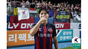 프로축구 수원FC, 마지막 홈 경기서 강원 4대 0 대파