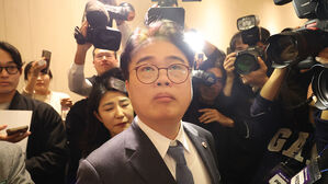 '막말 논란' 임현택 탄핵안 가결…의협 비대위체제 전환