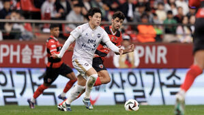 김천, 포항 꺾고 2위 탈환&hellip;'린가드 동점골' 서울, 4위 유지