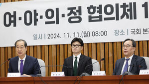 한 총리 "의료개혁, 의사 수만 늘리는 게 아냐…전공의 목소리 반영"