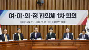 한 총리 "의료개혁, 의사 수만 늘리는 게 아냐…전공의 목소리 반영"