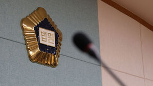 새벽에 치킨집 몰래 들어가 통닭 2마리 직접 튀겨 훔친 절도범