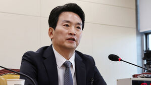 박장범 KBS 사장 후보 "'디올 파우치' 표현은 팩트이자 상품명"