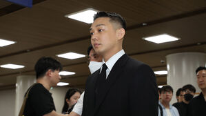 유아인에 진료기록 없이 프로포폴 투여한 의사 2심도 벌금형