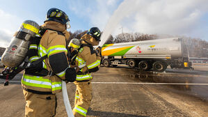 국토부, 위험 물질 운송차량 합동 단속&hellip;위반 20건 적발