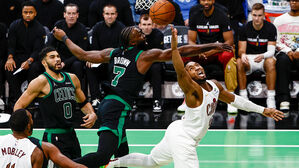 NBA 클리블랜드 연승 행진 15경기로 마감&hellip;보스턴에 3점 차 패배