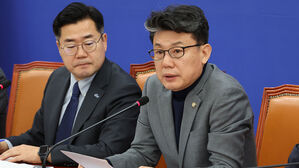 진성준 "가상자산 과세, 유예 이유 없다&hellip;1월 시행해야"