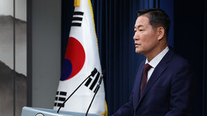 신원식 "트럼프, 윤 대통령에게 취임 전 만나자고 먼저 3∼4차례 말해"