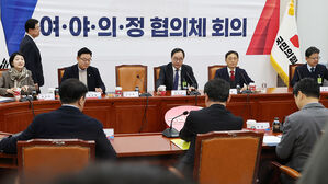 여야의정 3차 회의에도 의대증원 평행선&hellip;'의평원 등 일부 진전'
