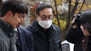 검찰, '우리은행 부당대출 의혹' 손태승 불구속 기소