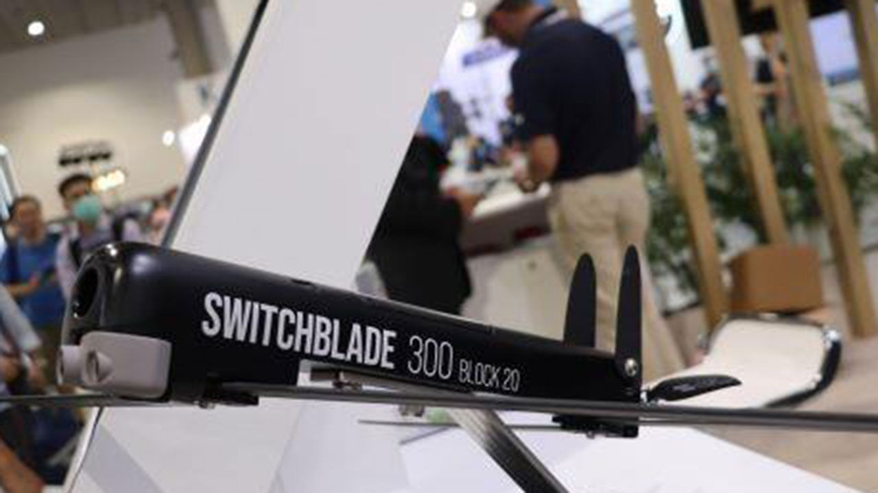 스위치블레이드 300