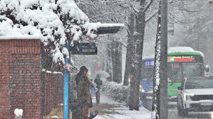 중대본 2단계로 격상&hellip;위기경보도 '주의'→'경계' 상향