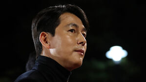 영국 BBC "스타 배우 정우성 혼외자 논란에 한국 들썩"