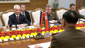 '방북' 러 국방 "군사협력 빠르게 확대"