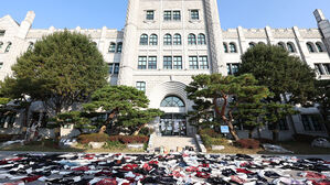 동덕여대, '본관 점거' 학생들 재물손괴 고소