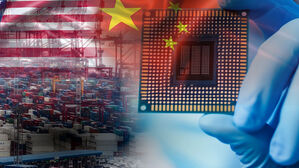 미국 "중국 반도체 추가관세 18개월간 보류"