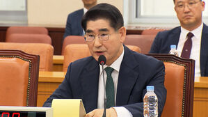 윤 대통령, 김용현 면직 재가&hellip;신임 국방에 최병혁 주사우디대사 지명