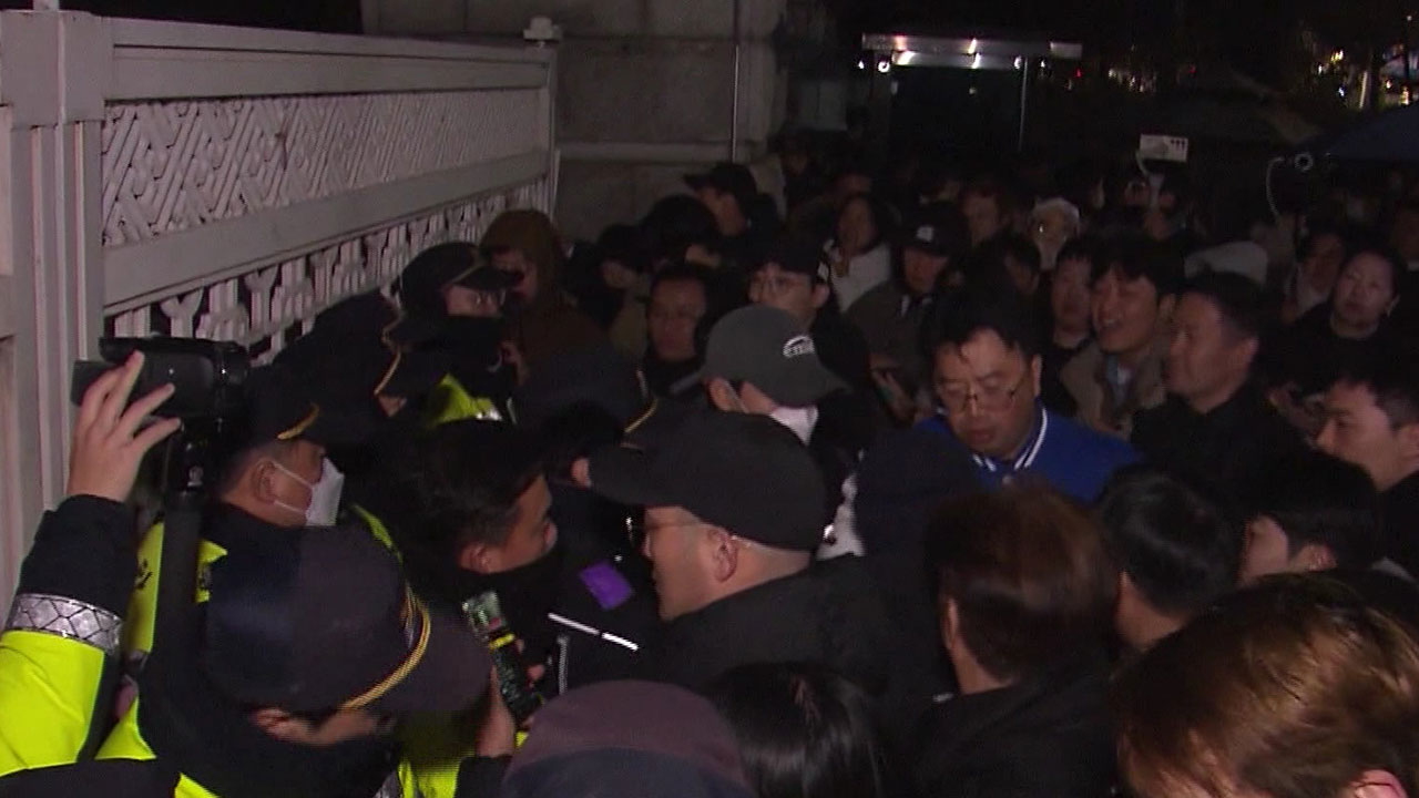  손 떨리고 잠 못 자 …혼란 속 하루