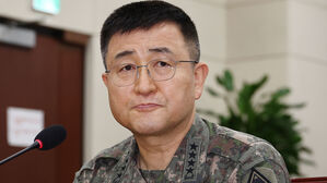 윤 대통령, 박안수 육군참모총장 사의 반려