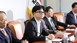 한동훈 "윤 대통령, 조속한 직무집행 정지 필요&hellip;극단적 행동 재현 우려"