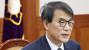 [단독] '이재명은 안 된다' 현수막 논란에&hellip;선관위, 내일 회의