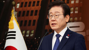 이재명, 외신에 "윤 정신상태 위험&hellip;이해못할 짓 벌일 수도"