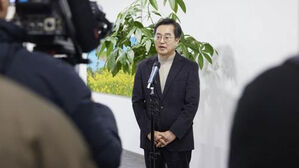 김동연 "한덕수&middot;한동훈 담화문 시간끌기용&hellip;즉시 퇴진&middot;탄핵뿐"