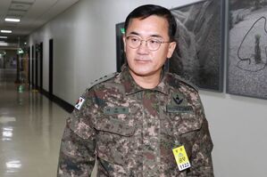 경찰, '계엄 핵심' 여인형 등 소환 통보&hellip;인물 수사에 안간힘