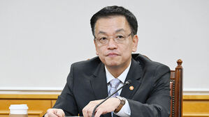 최상목 "증시안정펀드 등 시장안정조치 즉시가동 준비"